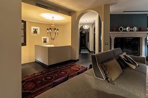 Green and Blue Villa by Wonderful Italy