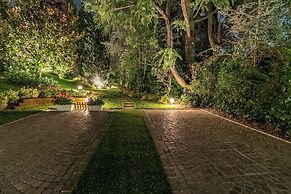 Green and Blue Villa by Wonderful Italy