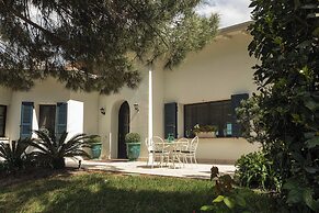 Green and Blue Villa by Wonderful Italy