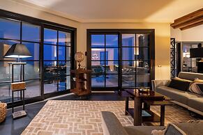 Green and Blue Villa by Wonderful Italy