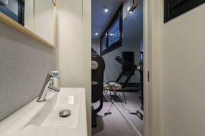 Green and Blue Villa by Wonderful Italy