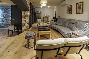 Green and Blue Villa by Wonderful Italy