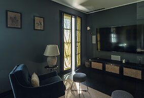 Green and Blue Villa by Wonderful Italy