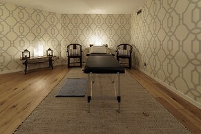 Green and Blue Villa by Wonderful Italy