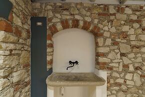 Green and Blue Villa by Wonderful Italy