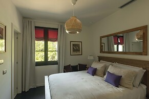 Green and Blue Villa by Wonderful Italy