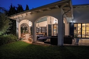 Green and Blue Villa by Wonderful Italy