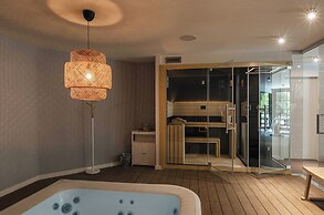 Green and Blue Villa by Wonderful Italy