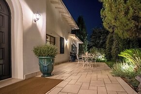 Green and Blue Villa by Wonderful Italy