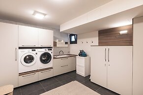 Green and Blue Villa by Wonderful Italy