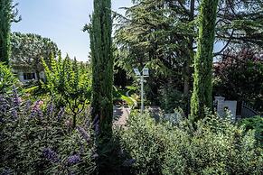 Green and Blue Villa by Wonderful Italy