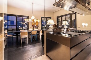 Green and Blue Villa by Wonderful Italy