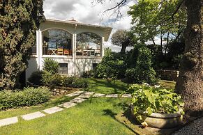 Green and Blue Villa by Wonderful Italy