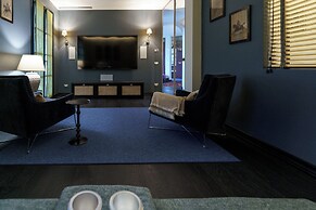 Green and Blue Villa by Wonderful Italy