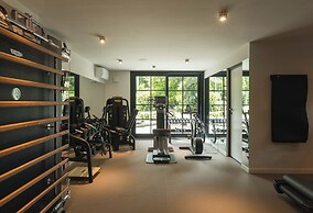 Green and Blue Villa by Wonderful Italy