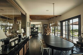 Green and Blue Villa by Wonderful Italy