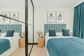 Apartment With Parking by Renters