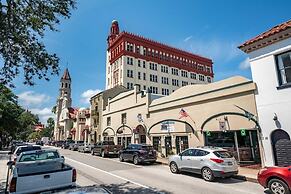 Life's A Beach~oceanfront 2 Bedroom Condo by RedAwning