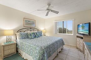 Life's A Beach~oceanfront 2 Bedroom Condo by RedAwning