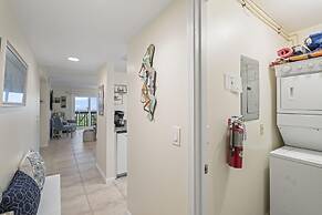 Life's A Beach~oceanfront 2 Bedroom Condo by RedAwning