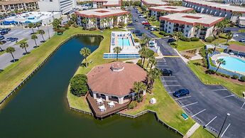 Life's A Beach~oceanfront 2 Bedroom Condo by RedAwning