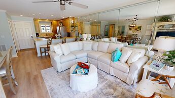 Sandpiper Cove 2147 2 Bedroom Condo by RedAwning