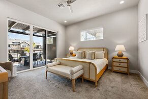 Grand Slam Getaway #5 5 Bedroom Townhouse