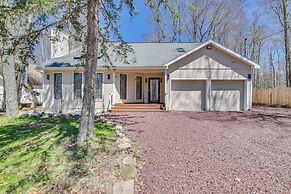 Spacious Retreat 7 Mi to Tobyhanna State Park!