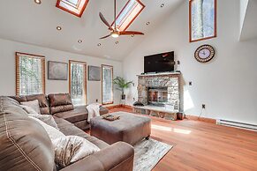 Spacious Retreat 7 Mi to Tobyhanna State Park!