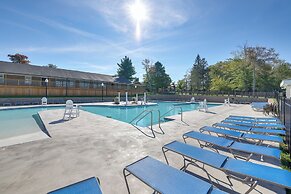 Spacious Retreat 7 Mi to Tobyhanna State Park!