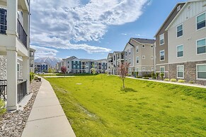 Sleek Vineyard Condo w/ Access to Community Pools