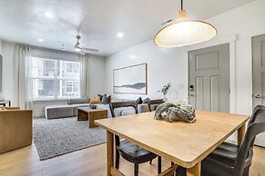 Sleek Vineyard Condo w/ Access to Community Pools