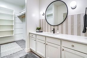 Sleek Vineyard Condo w/ Access to Community Pools