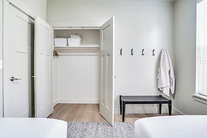 Sleek Vineyard Condo w/ Access to Community Pools