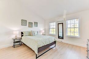 Pet-friendly Lake Norman Retreat w/ Deck & Grill