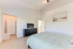 Pet-friendly Lake Norman Retreat w/ Deck & Grill