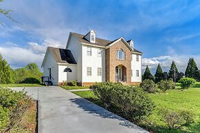 Pet-friendly Lake Norman Retreat w/ Deck & Grill