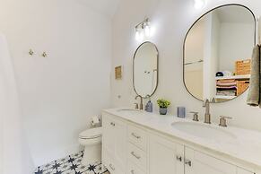 Pet-friendly Lake Norman Retreat w/ Deck & Grill