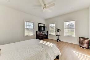 Pet-friendly Lake Norman Retreat w/ Deck & Grill