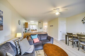 Airy Biloxi Condo w/ Patio: Walk to Beach!