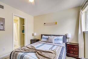 Airy Biloxi Condo w/ Patio: Walk to Beach!