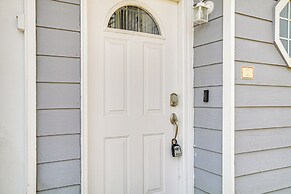 Airy Biloxi Condo w/ Patio: Walk to Beach!