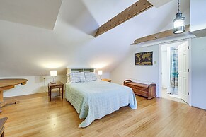 Historic Friendship Boat House Near Back River!