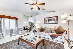 Near Golf & Wdw: Family-friendly Home in Davenport