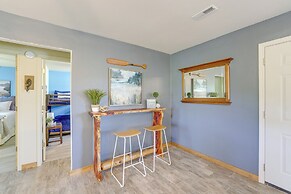 Lakefront Shell Knob Condo w/ Deck & Grill!