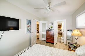 1925 Bungalow-style Home ~ 2 Mi to Downtown Indy!