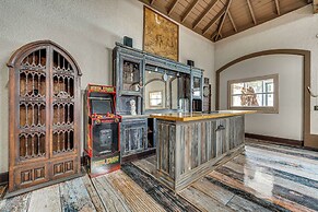 Luxe Lake Wales Villa: 'the Orlando Dragon Castle'