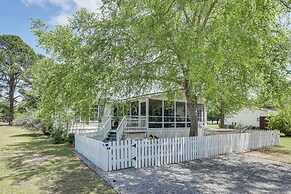 Lake Marion Home: Kayaks, Dock, Waterfront Fun!