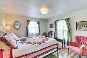 Lake Marion Home: Kayaks, Dock, Waterfront Fun!
