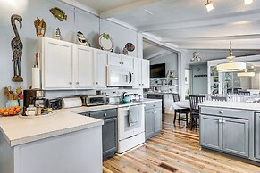 Lake Marion Home: Kayaks, Dock, Waterfront Fun!